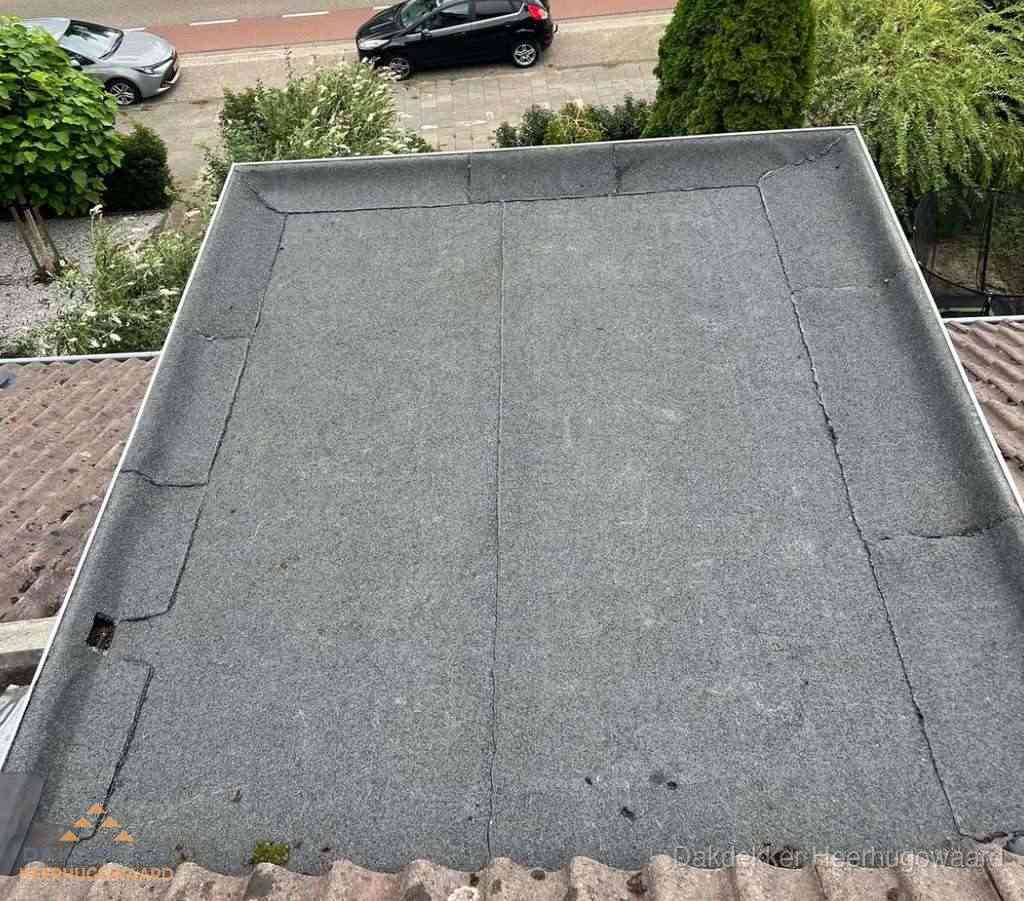 Dakbedekking schuur met bitumen in Heerhugowaard